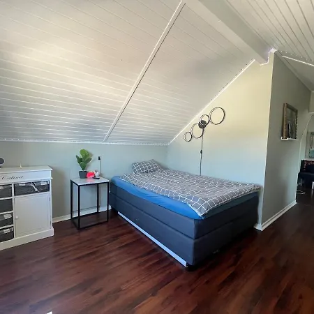 Apartment Apartment *